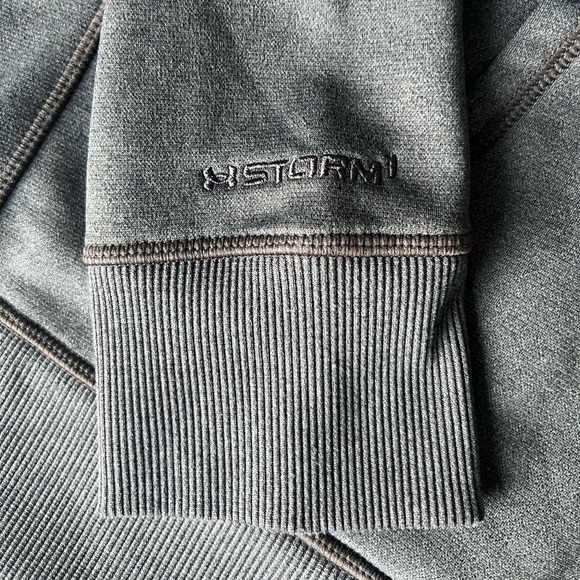 UNDER ARMOUR grey blue sweatshirt size S EUC - Picture 6 of 16